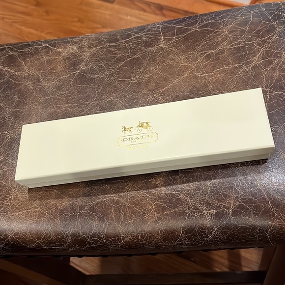 Coach Watch, Brand New with box! With new battery 2 yr warranty. - Picture 5 of 6